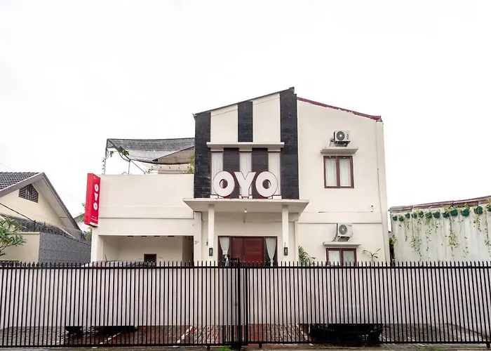 Oyo 2076 Oxy Art Boarding House