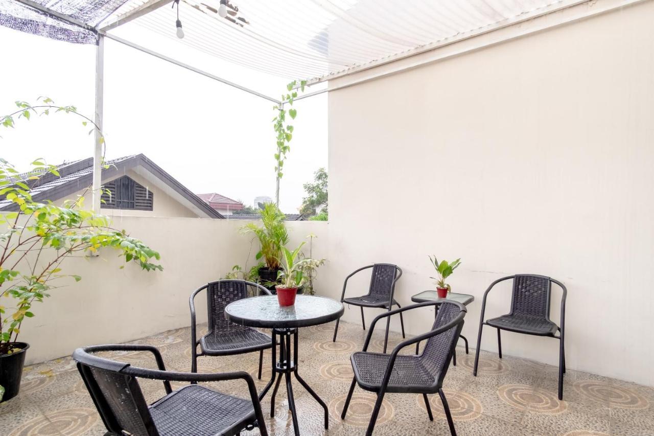 Oyo 2076 Oxy Art Boarding House Hotel 2*