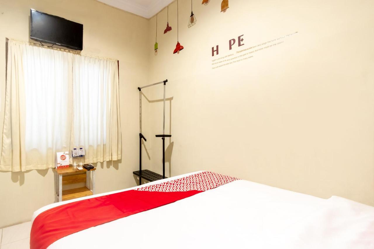 Oyo 2076 Oxy Art Boarding House Hotel 2*