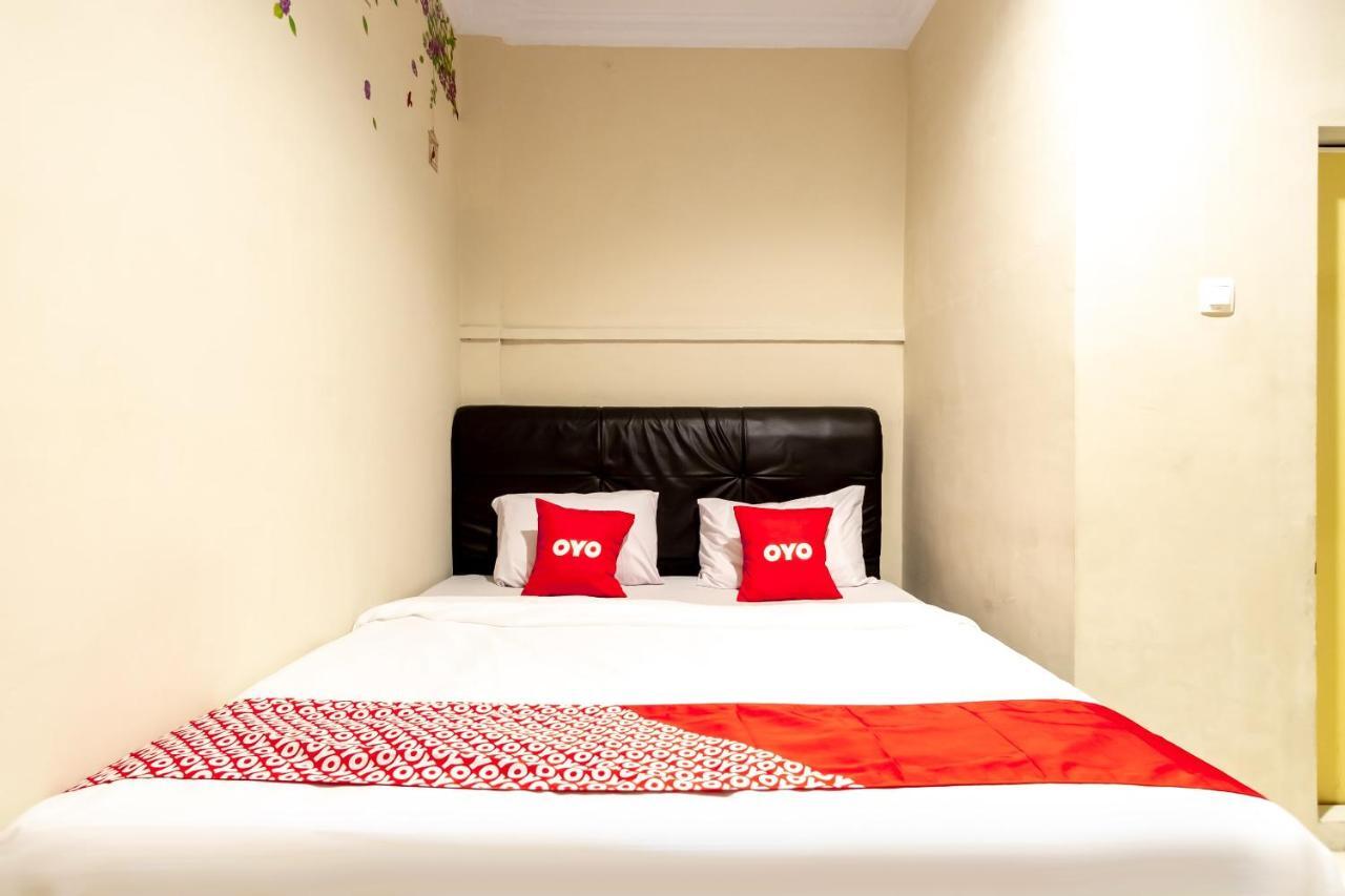 Hotel Oyo 2076 Oxy Art Boarding House Medan