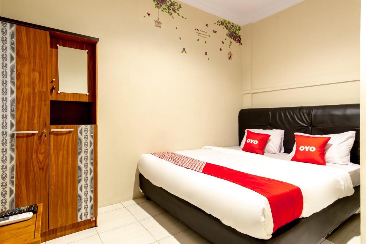 Hotel Oyo 2076 Oxy Art Boarding House Medan